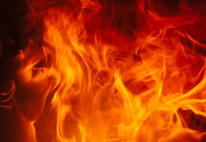 Pria Korea Selatan Bakar Dirinya Sendiri di Kedutaan Jepang